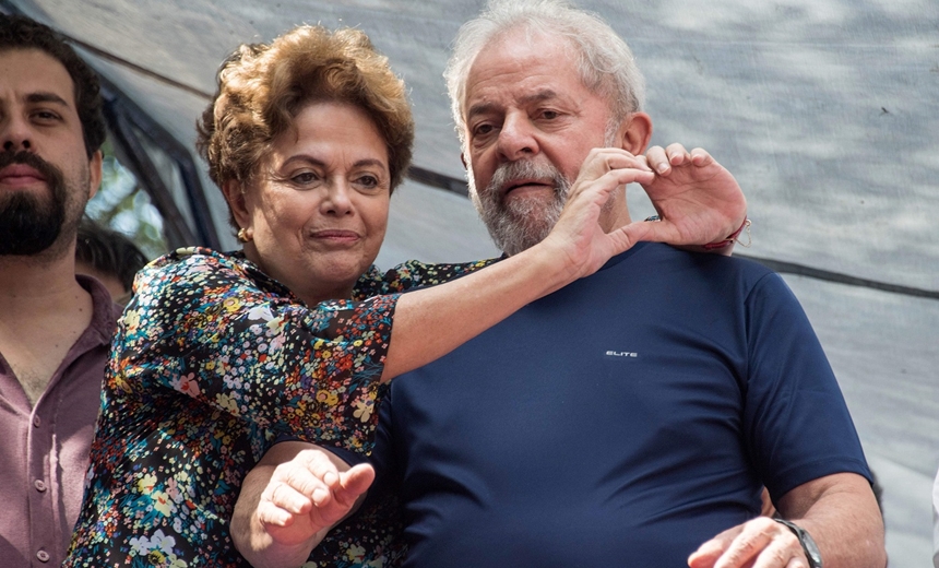 CURITIBA: Dilma viaja para participar da reunião do PT e tentar visitar Lula na prisão