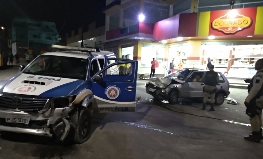 VEJA VÍDEO: Jovem é preso após dirigir bêbado e bater em viatura da PM em Paripe