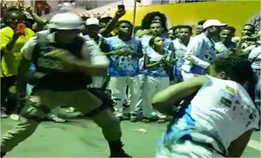 NO CLIMA: PM entra na roda de capoeira durante a Micareta de Feira; Veja vídeo