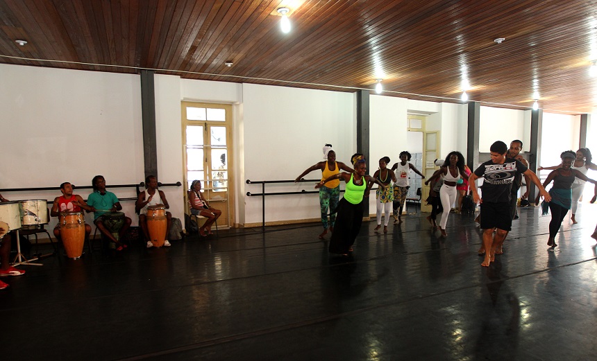 OPORTUNIDADE: Escola de dança da Funceb abre inscrição para cursos de dança; Confira