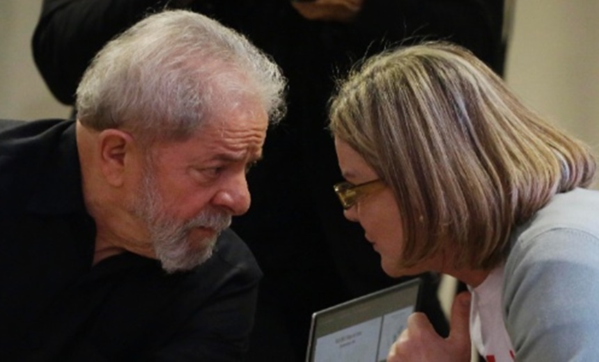 Lula garante que continua pré-candidato à Presidência em carta enviada à Gleisi; Leia