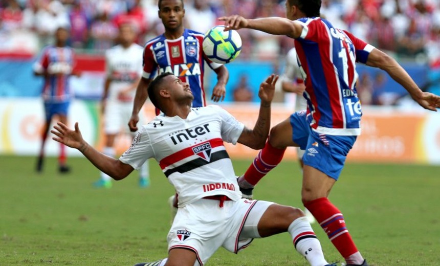 Bahia empata com São Paulo dentro de casa; Vitória bate Vasco em dia de aniversário