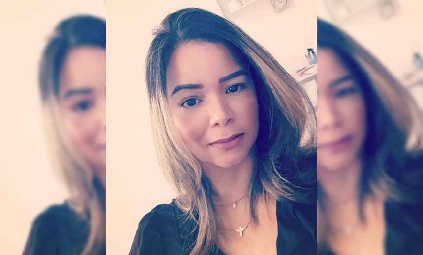 Mulher morre após fazer lipo e plástica nos seios; Ela conheceu médico pelo Facebook