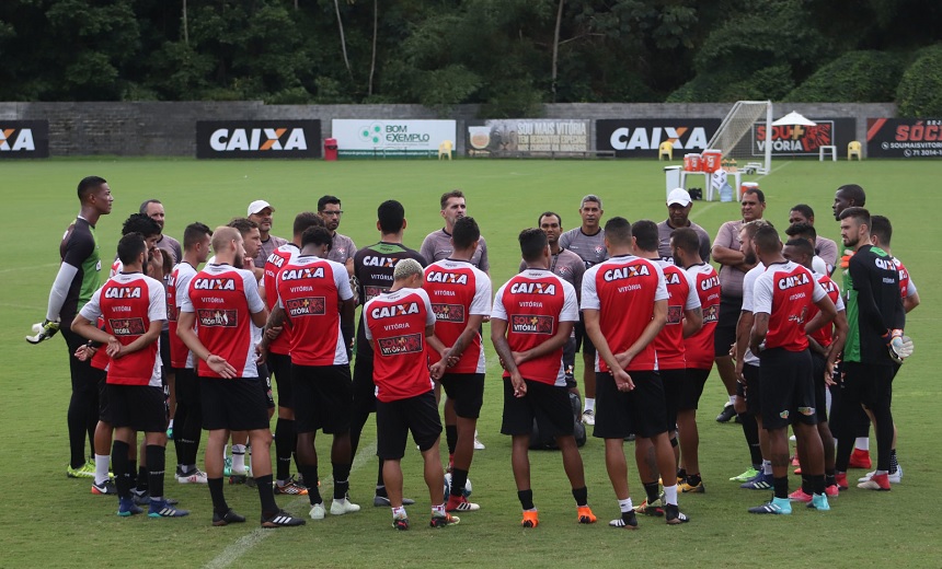 Vitória está em São Luís onde joga nesta quarta contra o Sampaio Corrêa pelo Nordestão