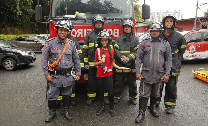 Clube da Alegria: criançada visita grupos de bombeiros em Salvador