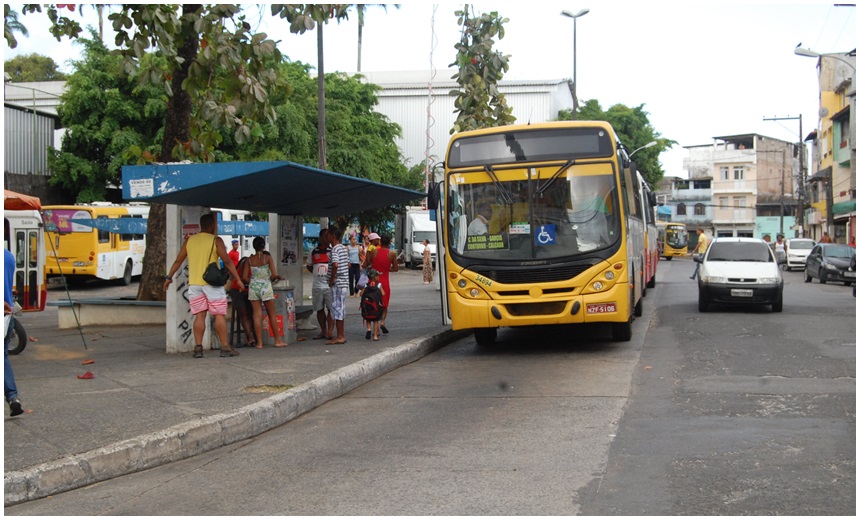 Para economizar combustível, Salvador tem redução de ônibus circulando neste sábado