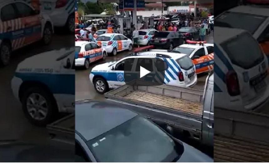 VÍDEO: Condutores de viaturas da Transalvador são acusados de &#8216;furar&#8217; fila do combustível