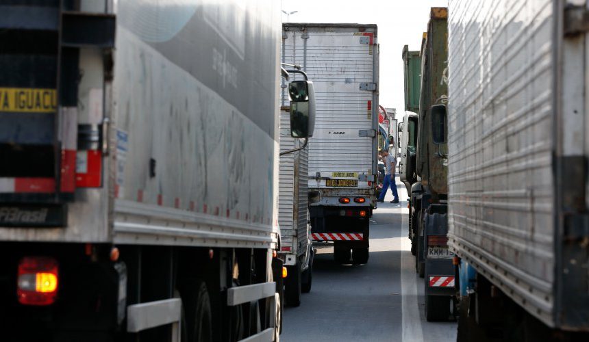 Vitória da Conquista decreta situação de emergência por causa da greve dos caminhoneiros