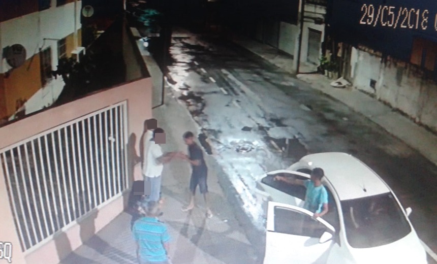 Vídeo mostra &#8220;arrastão&#8221; momentos antes de suspeitos serem baleados em Salvador; assista