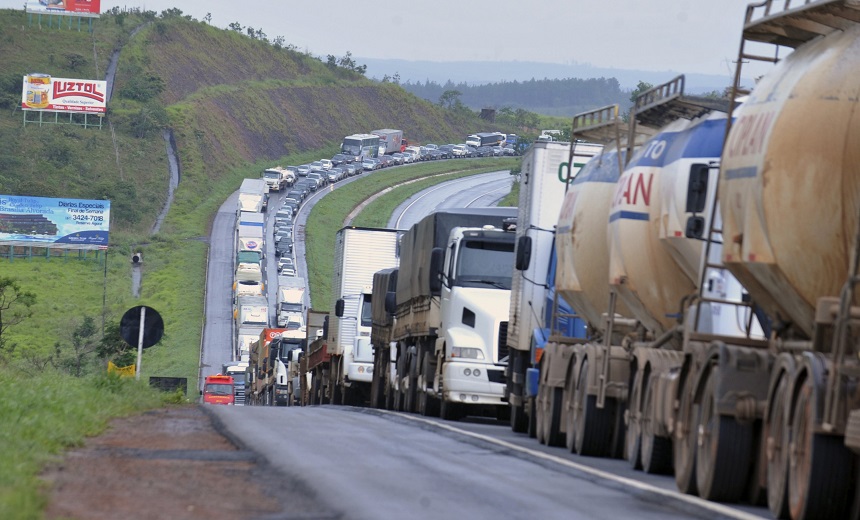 Bloqueios feitos nas estradas durante greve geraram prejuízo de R$ 6,6 bi para produtores