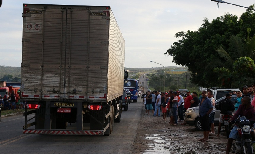 Greve dos caminhoneiros é encerrada na Bahia, garante SSP e PRF