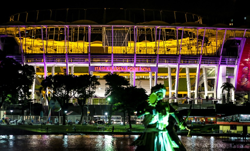 Monumentos de Salvador ganham iluminação especial pela campanha Junho Lilás