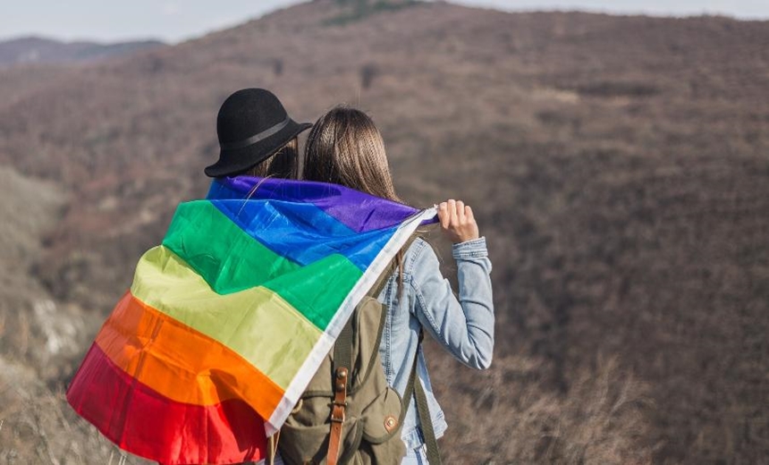 Casais gays serão proibidos de trocar carícias durante a realização da Copa na Rússia