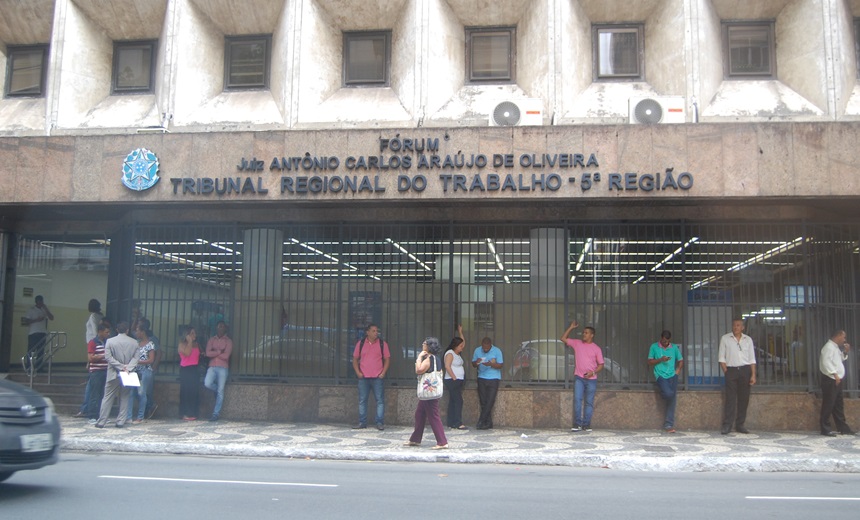 Técnica chama a própria chefe de &#8220;drogada&#8221; em Salvador e é demitida por justa causa