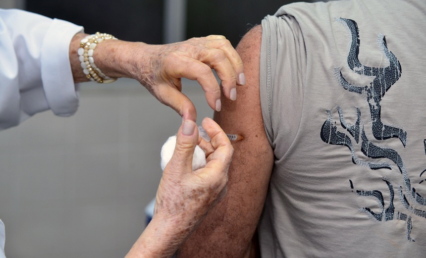 Campanha de vacinação contra gripe é prorrogada em Salvador