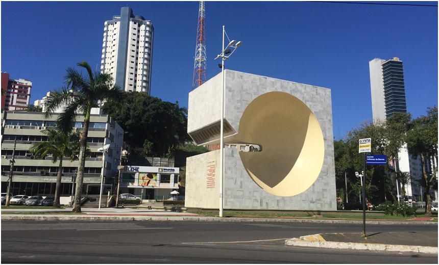 Homem é baleado após assalto na Avenida Garibaldi, em Salvador