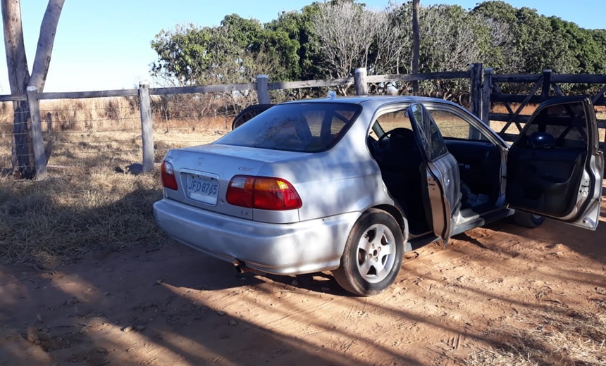 Réplicas de fuzil russo e pistola são localizadas em Barreiras