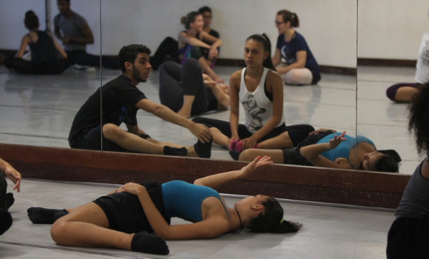 Escola de dança da Funceb tem quase 600 vagas abertas nos cursos livres; confira