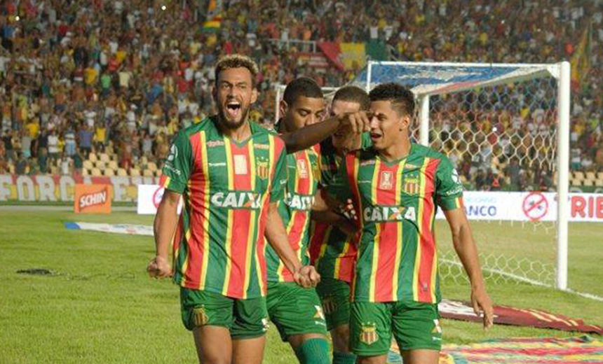 Sampaio Corrêa vence Bahia por 1 a 0 em primeiro jogo final da Copa do Nordeste