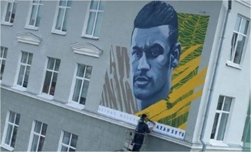 Neymar ganha pintura em paredão da Rússia e brinca: &#8220;tá me encarando por que, parceiro?