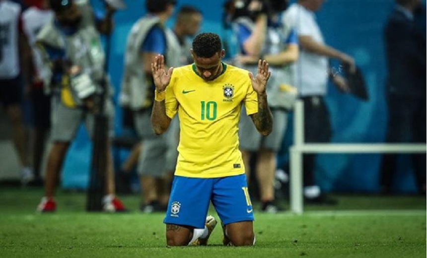 Após derrota da seleção na Copa, Neymar diz que vive momento mais triste da carreira