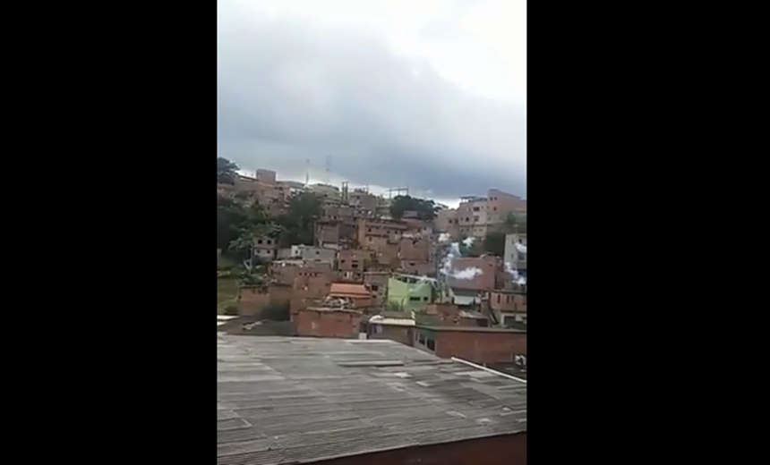 Moradores da Saramandaia comemoram morte de traficante com foguetório; assista