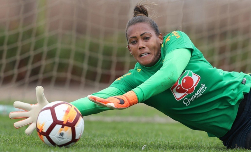 Técnico da Seleção Feminina convoca jogadoras para o Torneio das Nações; confira