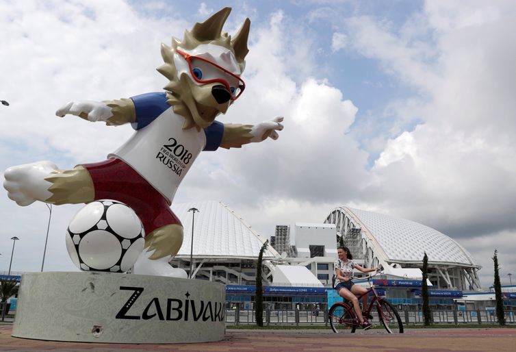 Estátua de mascote oficial da Copa é roubada na Rússia