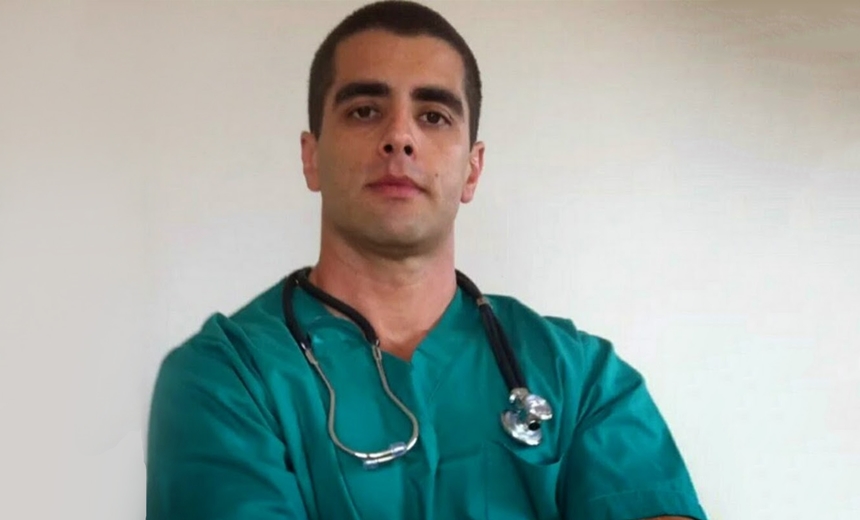 &#8216;Dr. Bumbum&#8217; tem prisão decretada após morte de paciente; médico tem passagens pela polícia