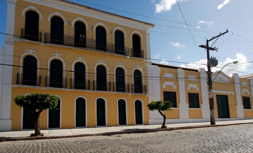 Universidade Federal do Recôncavo promove debate sobre suicídio em Cachoeira