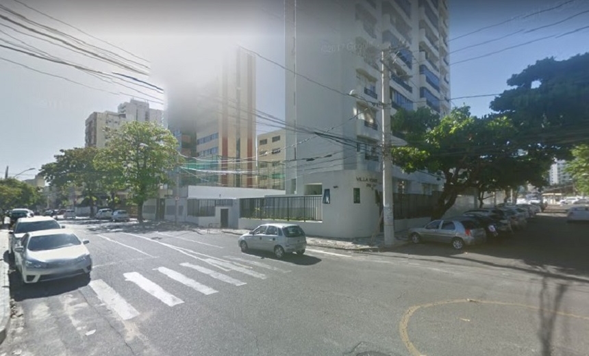 Acidente com dois carros deixa feridos no bairro da Pituba