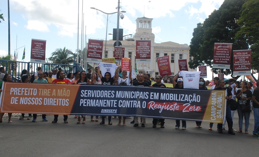 Servidores municipais fazem paralisação por quatro dias