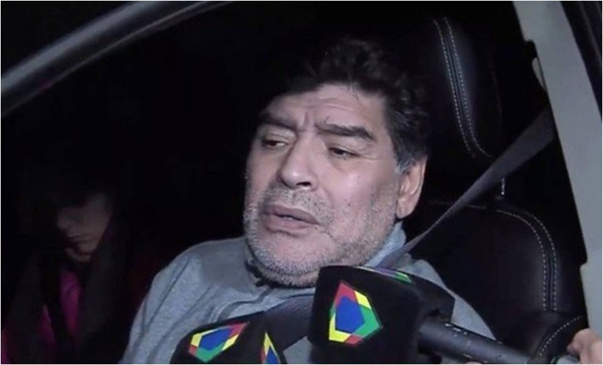 Maradona é flagrado dirigindo com sintomas de embriaguez na Argentina; veja vídeo