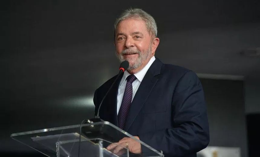 Defesa do ex-presidente Lula desiste de pedido de liberdade no STF