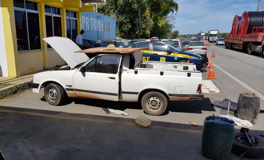 Polícia apreende arsenal e drogas em carro ano 1987 em Vitória da Conquista; vídeo