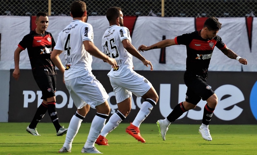 Vitória vence Atlético-MG dentro de casa por 1 a 0 e deixa zona de rebaixamento