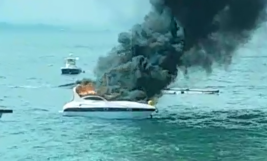 Lancha pega fogo na Baía de Todos os Santos, em Salvador; veja vídeo