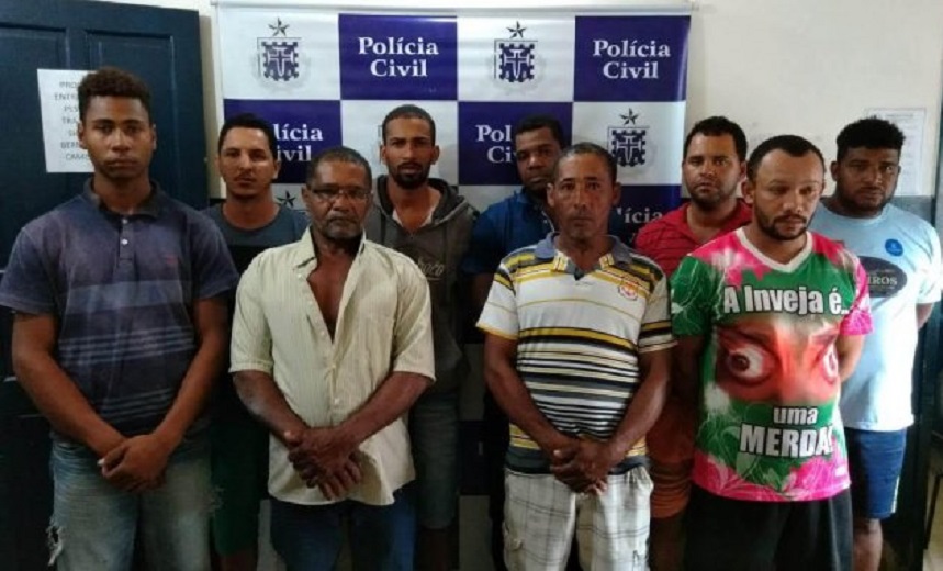 Polícia prende 9 homens e apreende um adolescente suspeitos de assassinato em Ubaíra