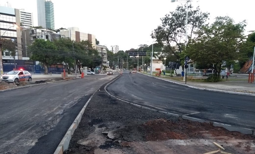 Após alargamento de via, trânsito é modificado na Avenida Garibaldi