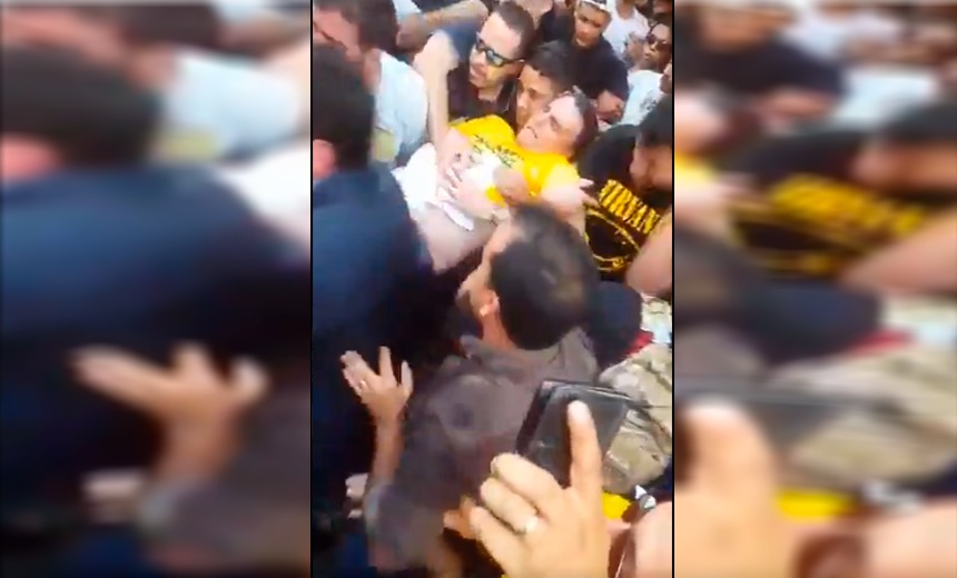 Urgente! Internautas postam vídeo com facada em Bolsonaro; assista