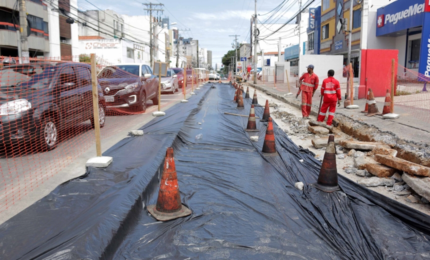 Obras na Avenida Paulo VI causam desvio de tráfego para ônibus