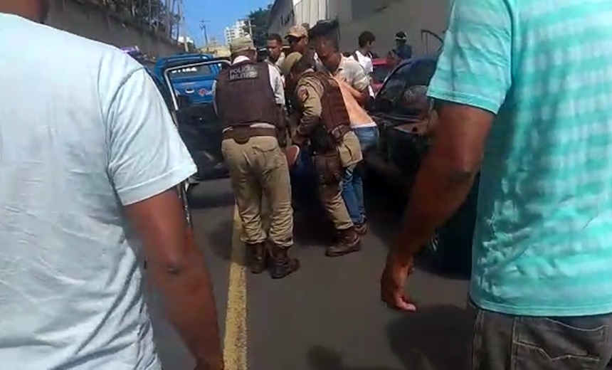 Urgente: professor é baleado em tentativa de assalto no Rio Vermelho; veja vídeo