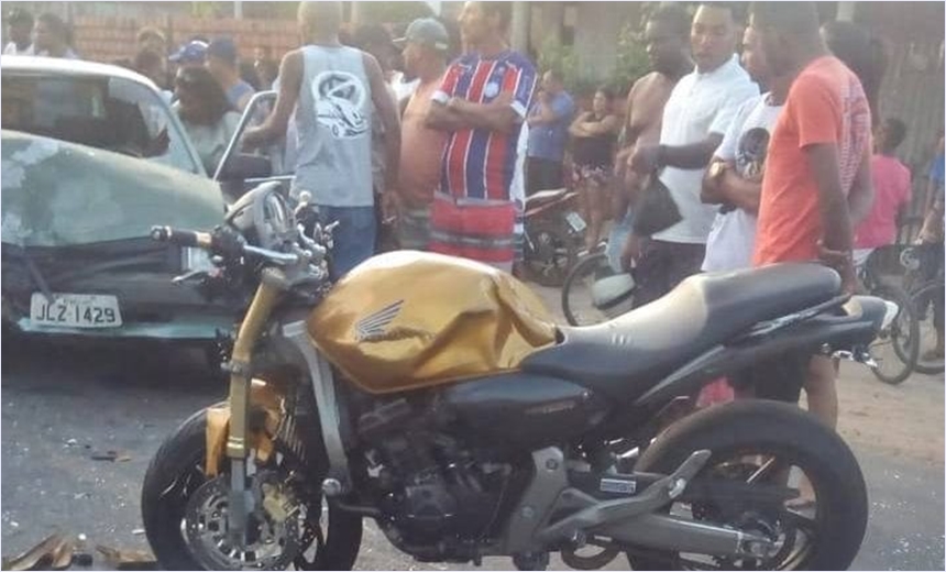 Colisão entre motocicleta e carro deixa quatro feridos na BA-084