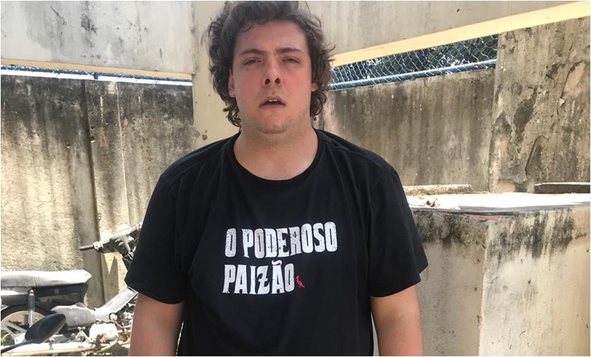 Dono da mansão de luxo flagrado com pés de maconha no Horto é identificado