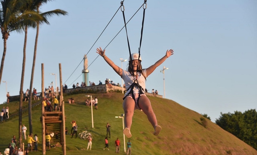 Tirolesa no Morro do Cristo é nova opção turística de Salvador