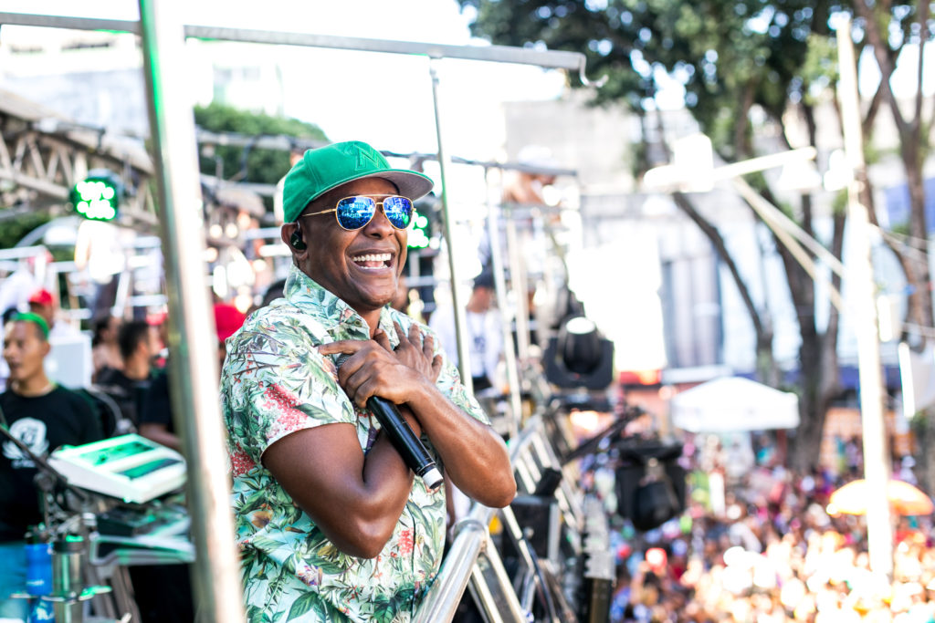 Márcio Vitor comemora aniversário com arrastão na Liberdade neste domingo