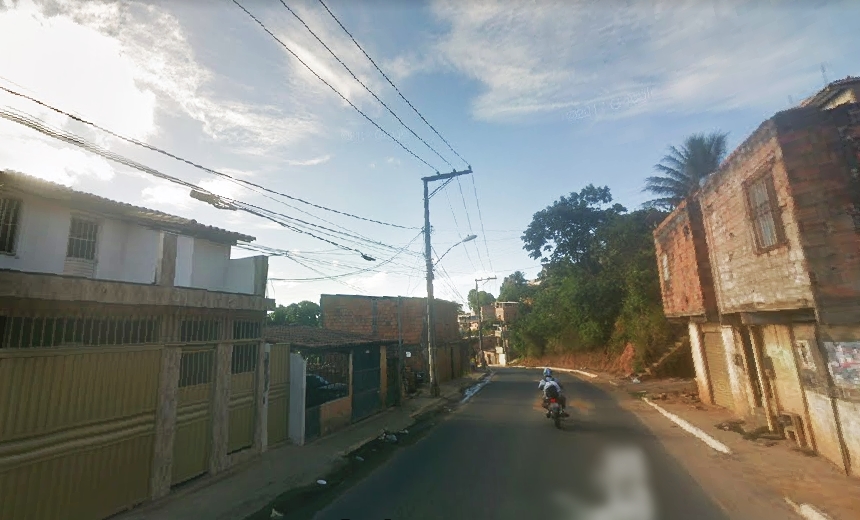 Homem morre após ser atropelado por caminhão em Pirajá