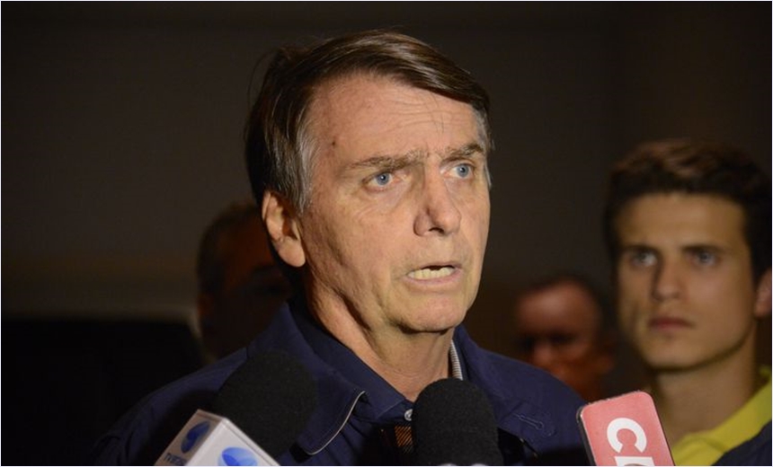 Bolsonaro diz que deverá participar de dois debates