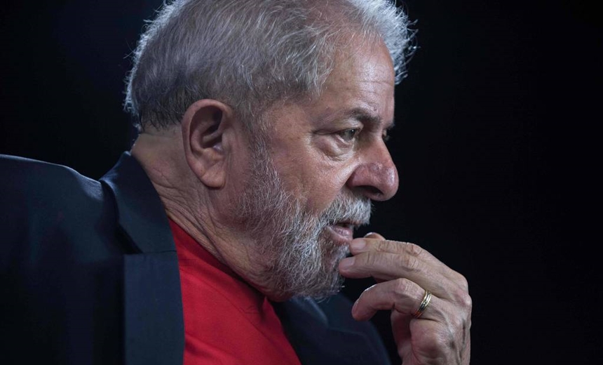 Lula assistiu apuração ao lado de carcereiro e disse que &#8216;perder faz parte&#8217;