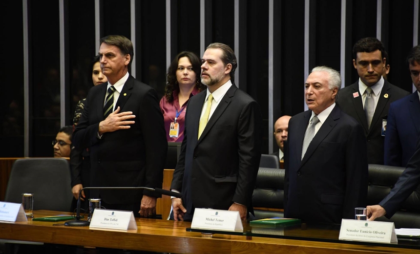 Temer diz que teve conversa &#8220;de bom estilo cívico&#8221; com Bolsonaro nesta terça